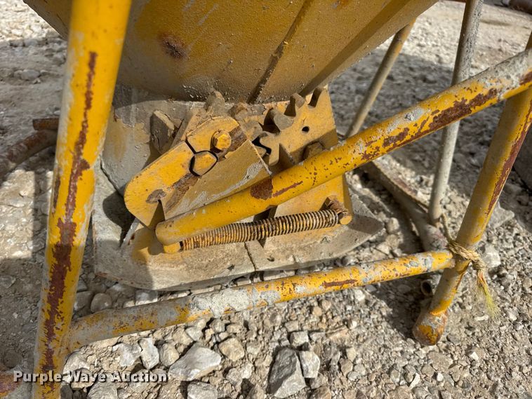 image for item DO2335 (3) Garbro concrete buckets