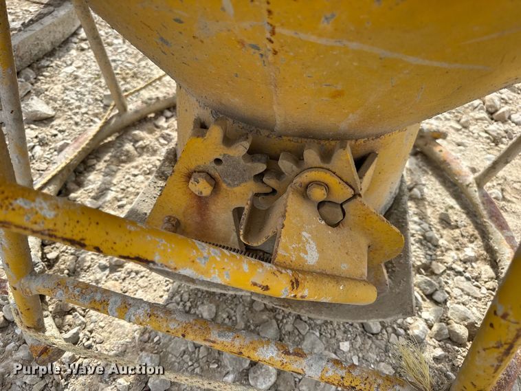 image for item DO2335 (3) Garbro concrete buckets