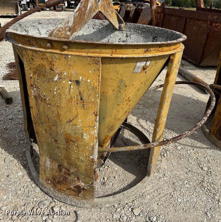 image for item DO2335 (3) Garbro concrete buckets