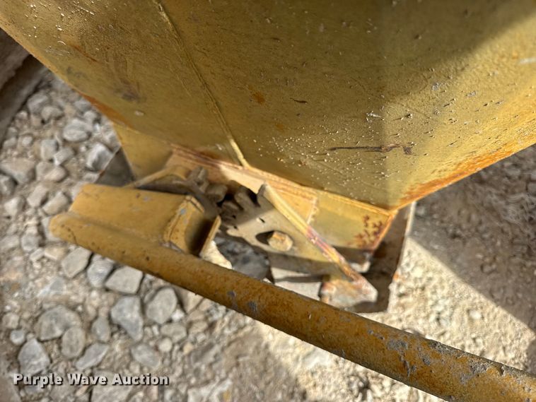 image for item DO2335 (3) Garbro concrete buckets