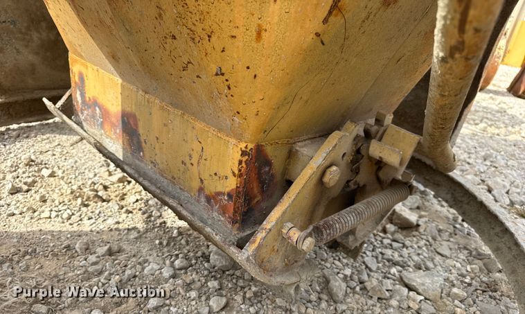 image for item DO2335 (3) Garbro concrete buckets