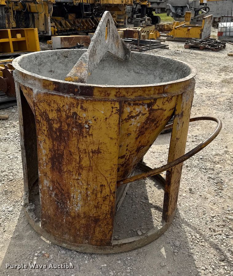 image for item DO2335 (3) Garbro concrete buckets