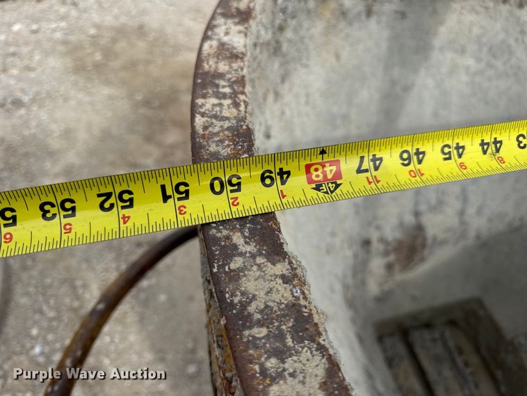 image for item DO2335 (3) Garbro concrete buckets