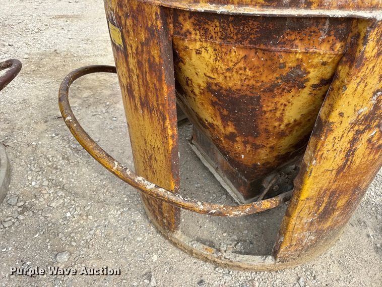 image for item DO2335 (3) Garbro concrete buckets