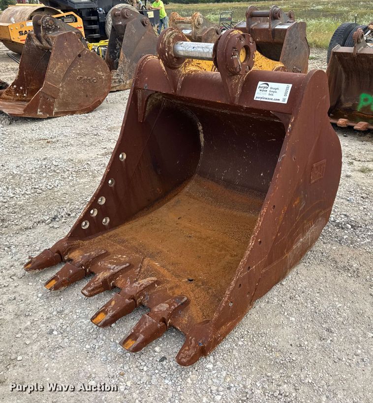 image for item DO2337 Caterpillar 3311907 excavator bucket