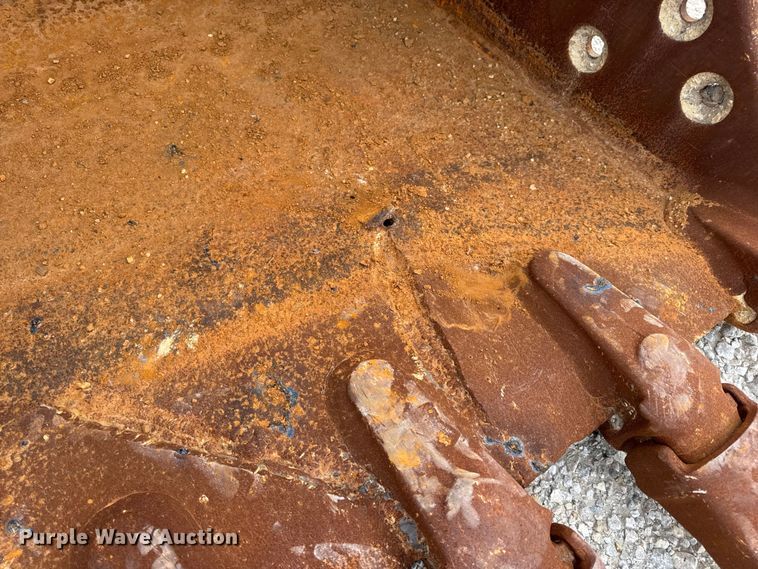 image for item DO2337 Caterpillar 3311907 excavator bucket