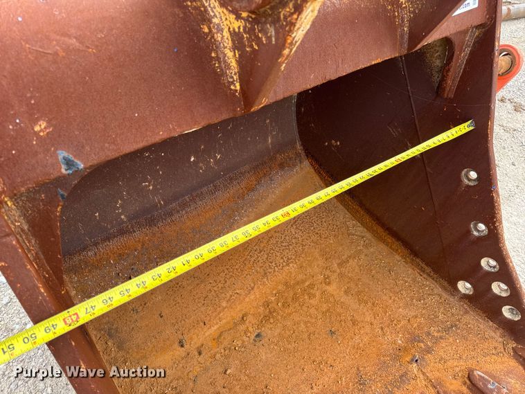 image for item DO2337 Caterpillar 3311907 excavator bucket