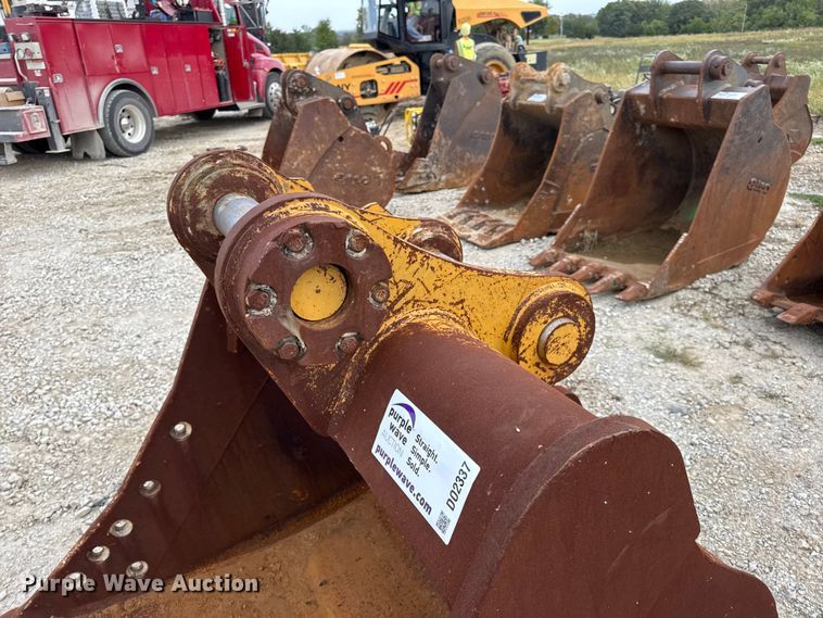 image for item DO2337 Caterpillar 3311907 excavator bucket