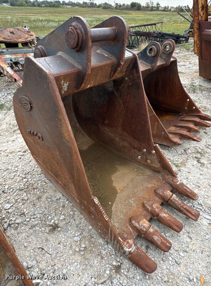 image for item DO2339 Esco excavator bucket