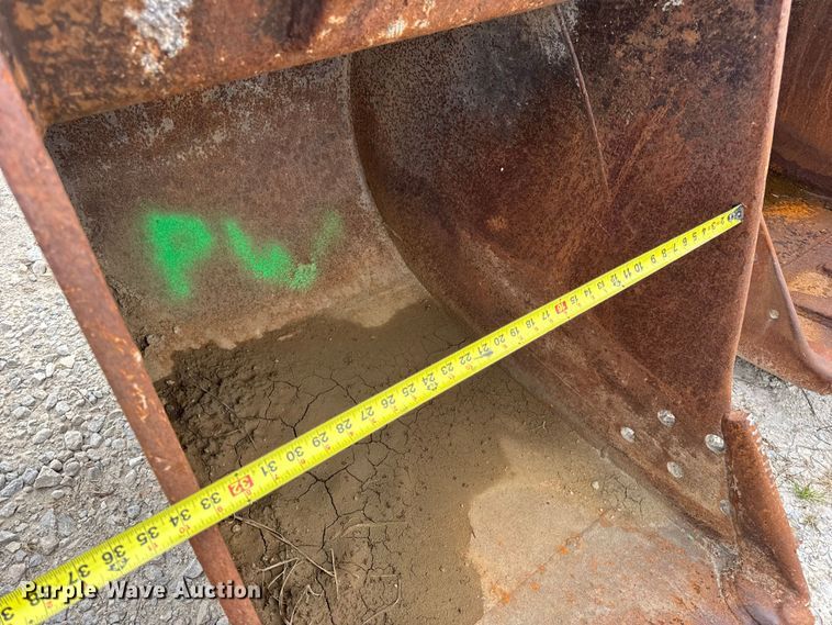 image for item DO2339 Esco excavator bucket