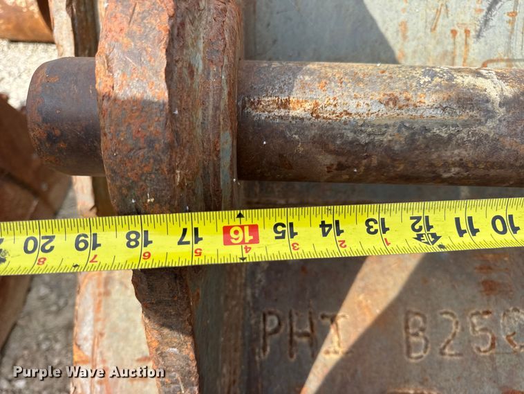 image for item DO2340 Doggett excavator bucket