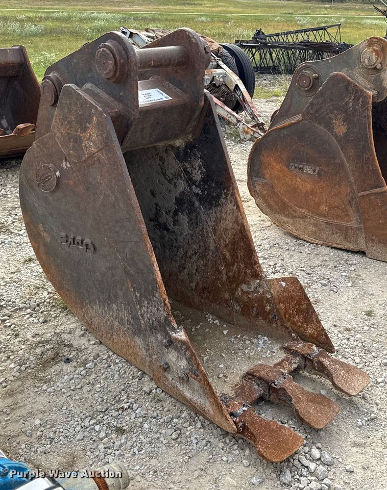 image for item DO2341 Esco excavator bucket