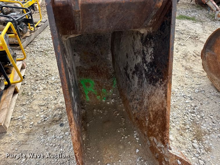 image for item DO2341 Esco excavator bucket