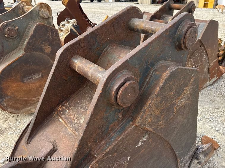 image for item DO2341 Esco excavator bucket