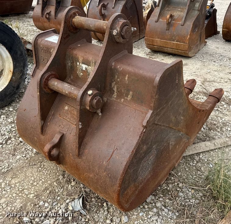 image for item DO2342 Hensley excavator bucket