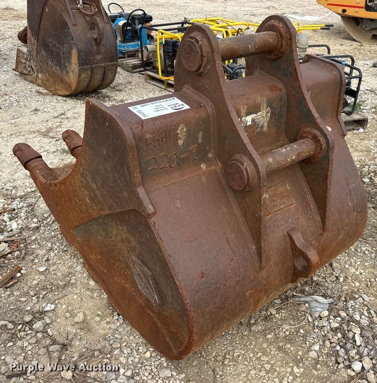 image for item DO2342 Hensley excavator bucket