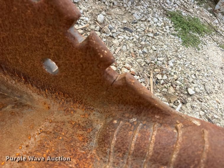 image for item DO2342 Hensley excavator bucket