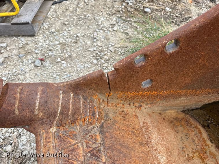 image for item DO2342 Hensley excavator bucket