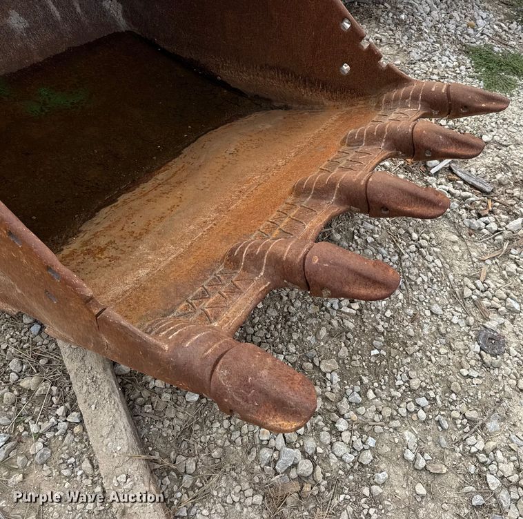 image for item DO2342 Hensley excavator bucket