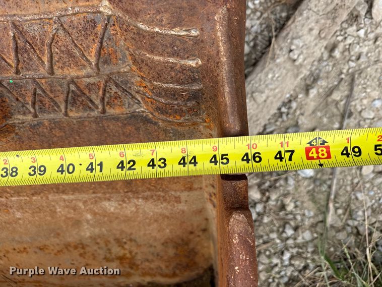 image for item DO2342 Hensley excavator bucket