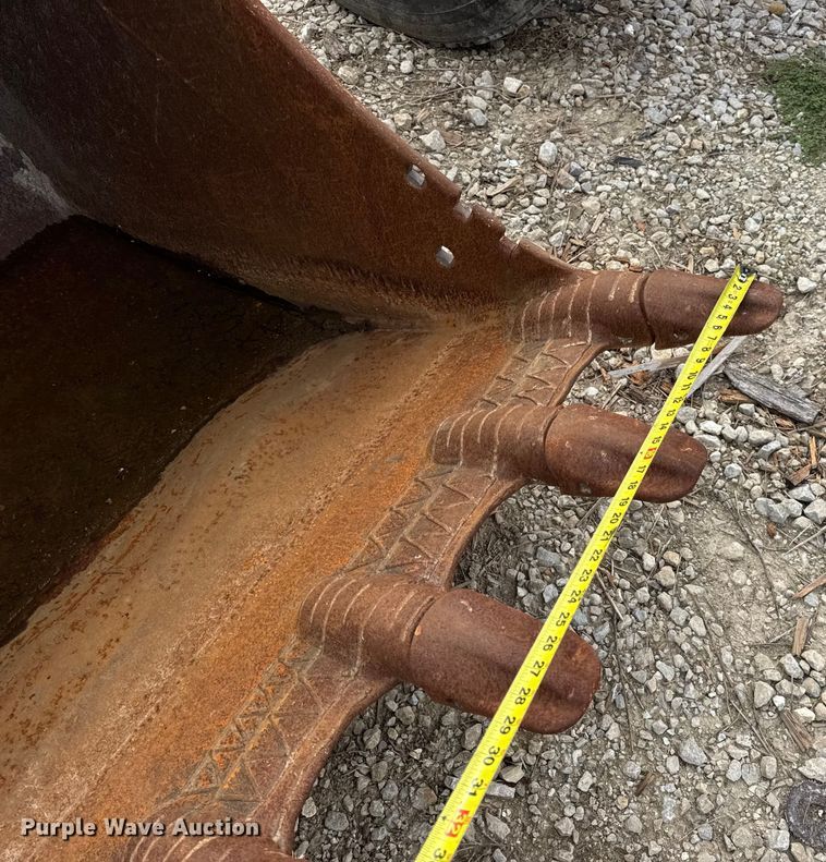 image for item DO2342 Hensley excavator bucket