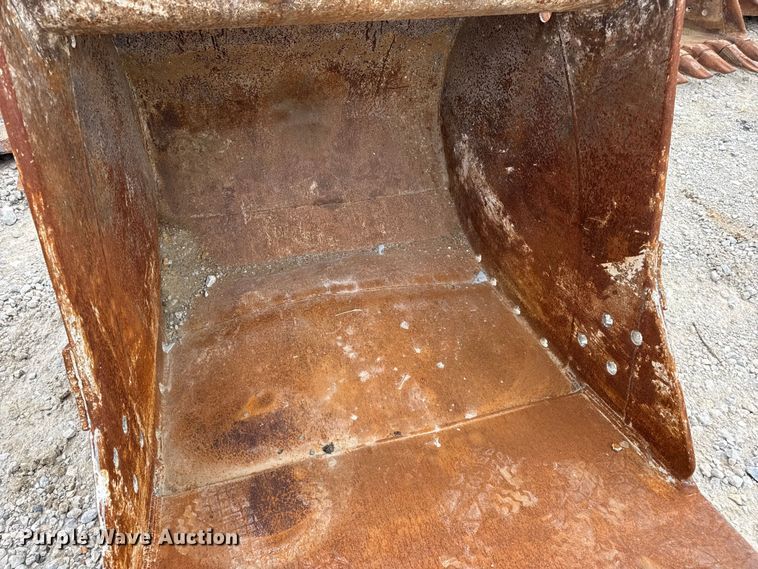 image for item DO2343 Esco excavator bucket