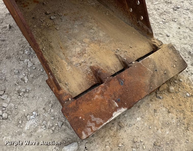 image for item DO2345 (2) Caterpillar excavator buckets