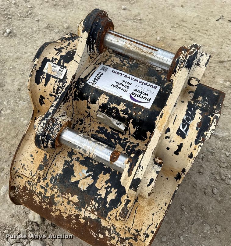 image for item DO2345 (2) Caterpillar excavator buckets