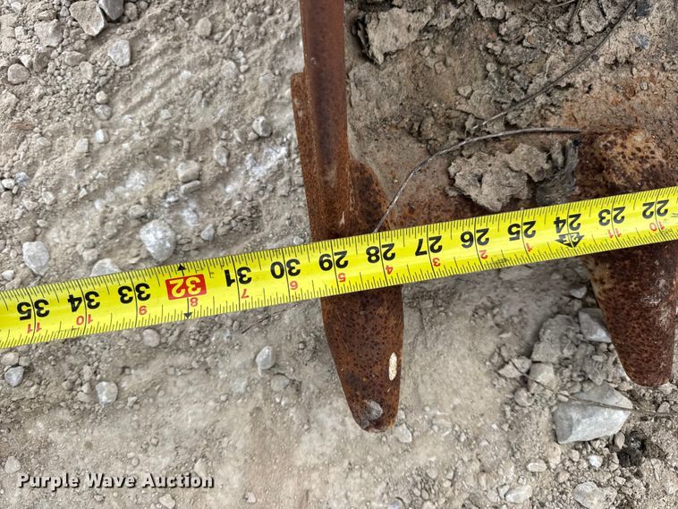 image for item DO2345 (2) Caterpillar excavator buckets