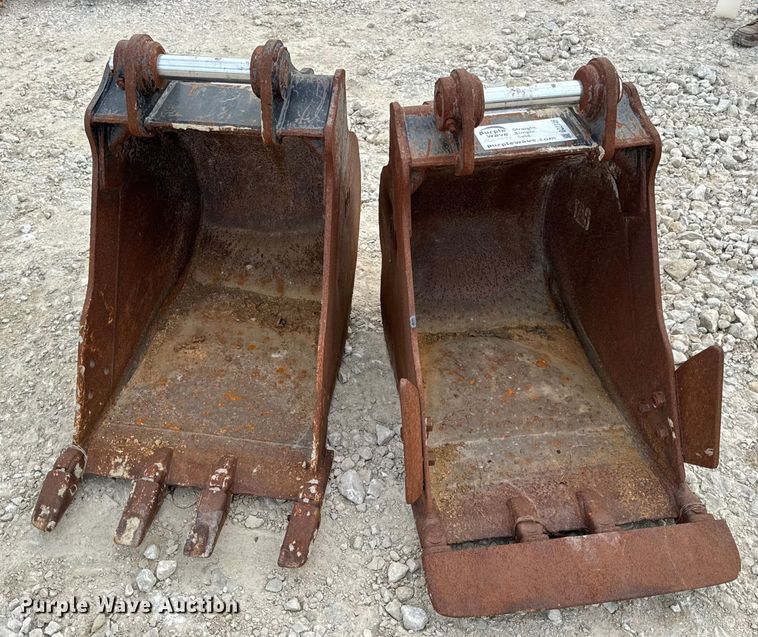 image for item DO2346 (2) Caterpillar excavator buckets