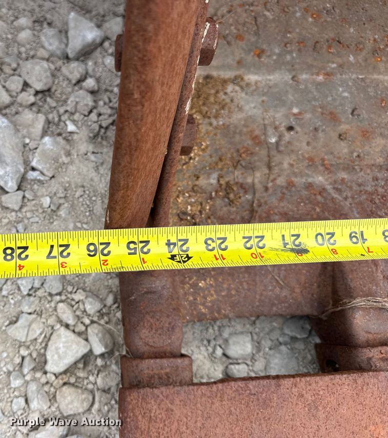 image for item DO2346 (2) Caterpillar excavator buckets