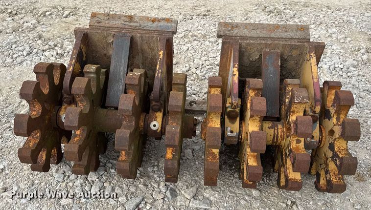 image for item DO2347 (2) compaction wheels
