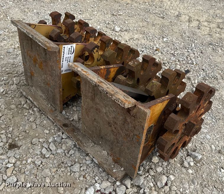 image for item DO2347 (2) compaction wheels