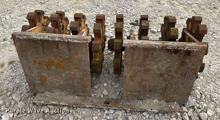 image for item DO2347 (2) compaction wheels