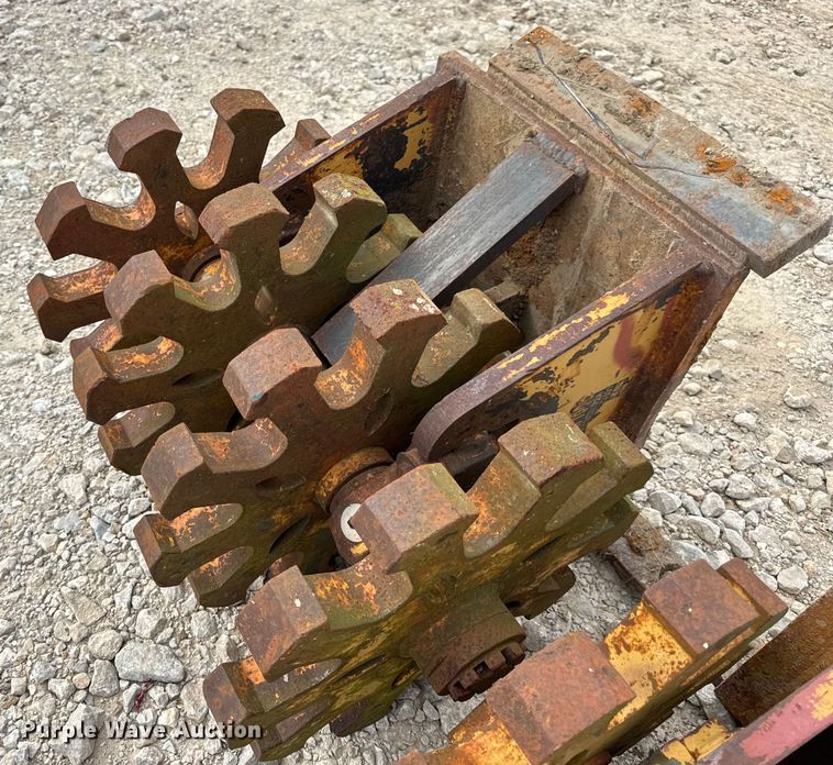 image for item DO2347 (2) compaction wheels