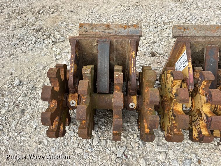 image for item DO2347 (2) compaction wheels