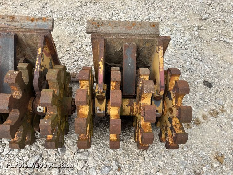 image for item DO2347 (2) compaction wheels