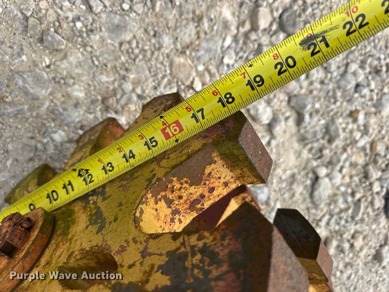 image for item DO2347 (2) compaction wheels