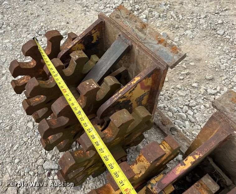 image for item DO2347 (2) compaction wheels