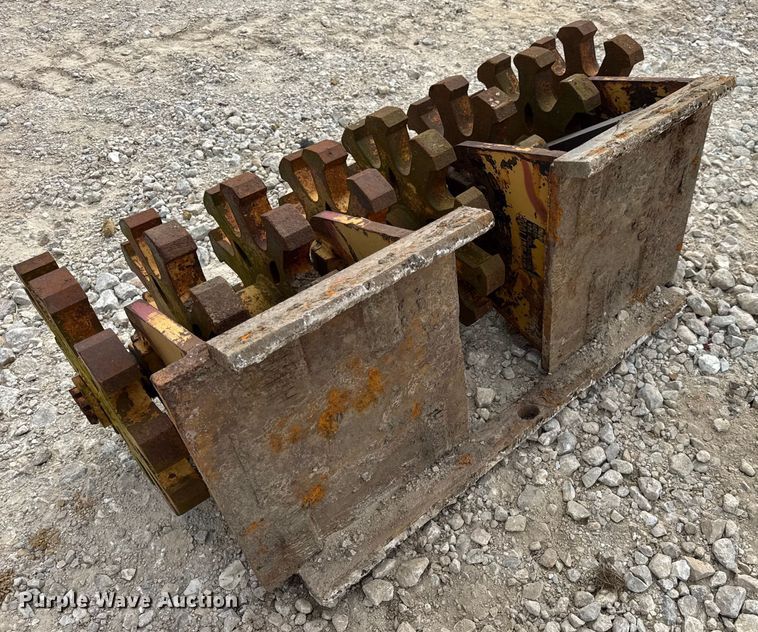 image for item DO2347 (2) compaction wheels