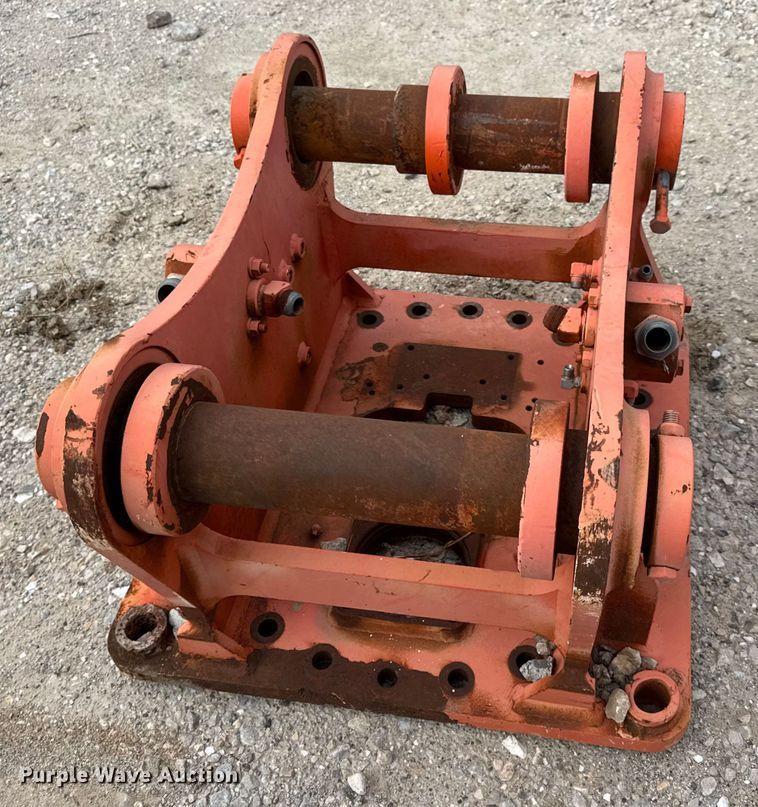 image for item DO2348 Excavator coupler