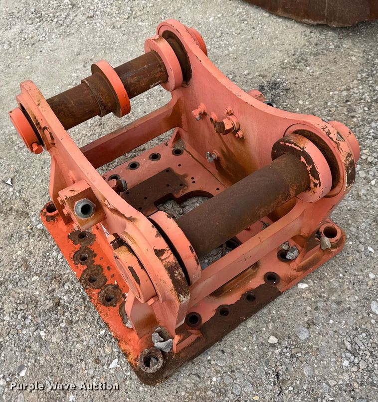 image for item DO2348 Excavator coupler