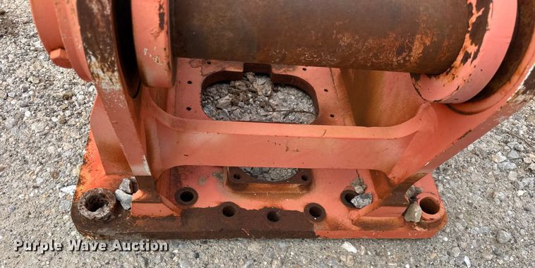 image for item DO2348 Excavator coupler