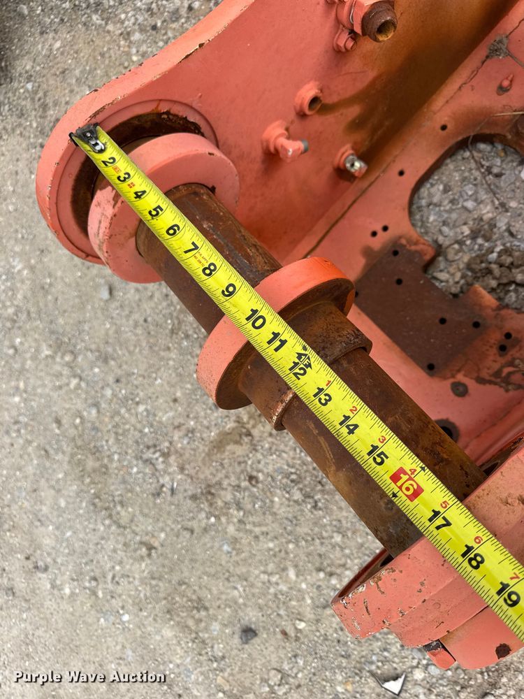 image for item DO2348 Excavator coupler