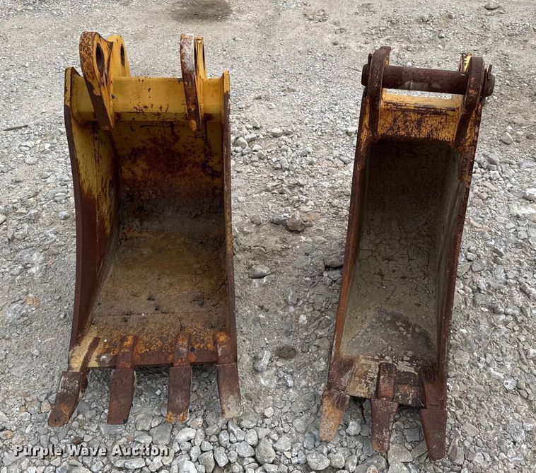 image for item DO2349 (2) backhoe buckets