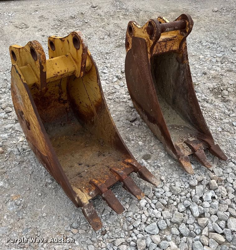 image for item DO2349 (2) backhoe buckets