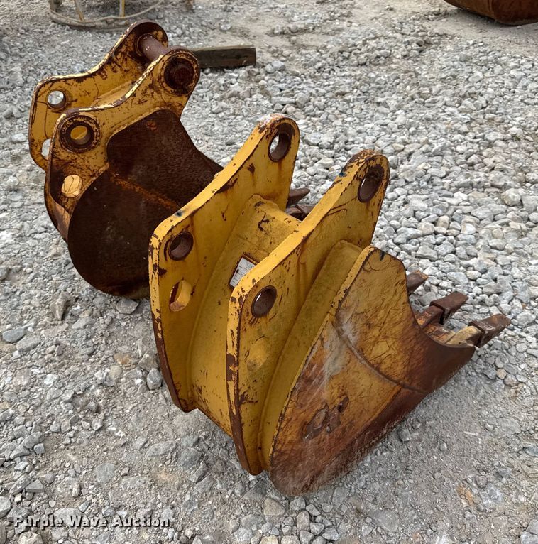 image for item DO2349 (2) backhoe buckets