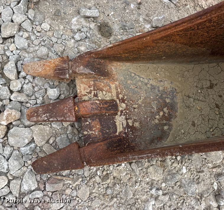 image for item DO2349 (2) backhoe buckets