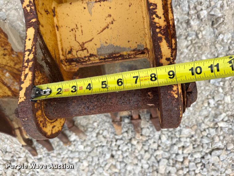 image for item DO2349 (2) backhoe buckets