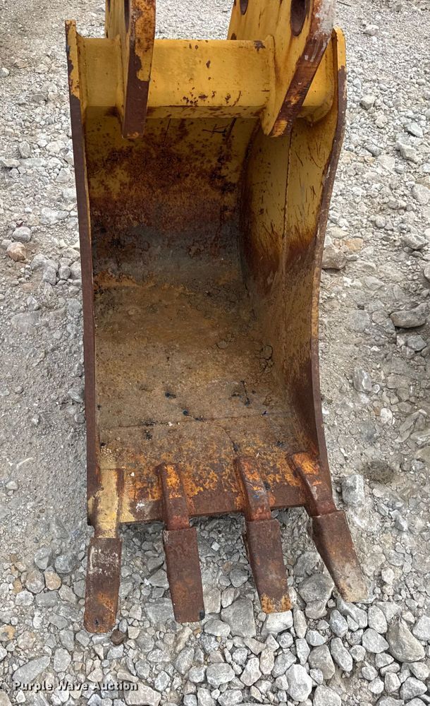 image for item DO2349 (2) backhoe buckets